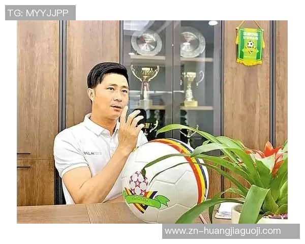 深圳足球队教练带领球队重塑辉煌努力冲击新赛季目标